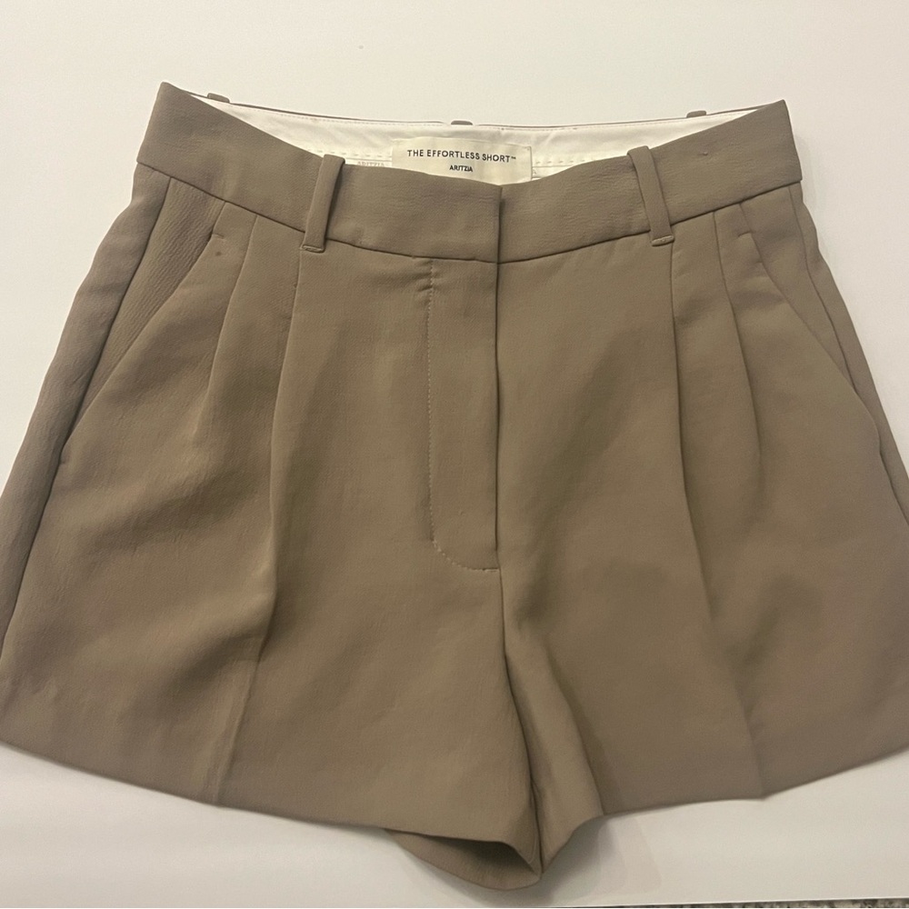 Aritzia Beige Women's Bermudas
